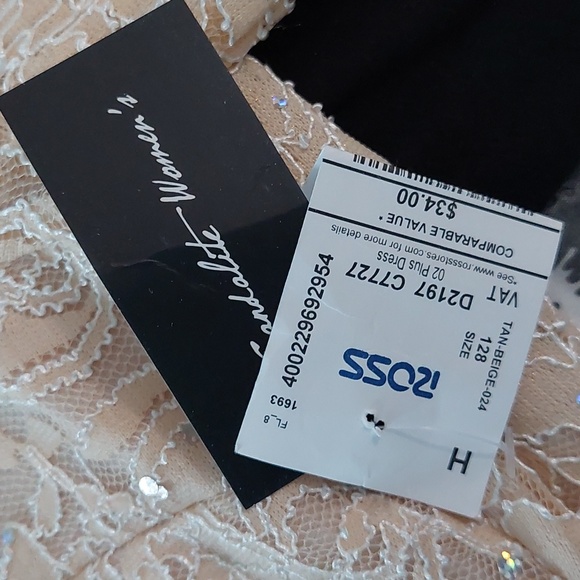 Size 1X Champagne Color Ladies Dress - Picture 8 of 8